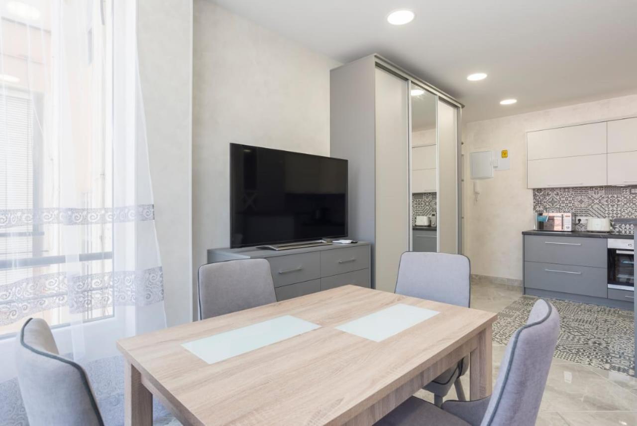 Dream House Rooms Malaga - Habitacion En El Apartemento ภายนอก รูปภาพ